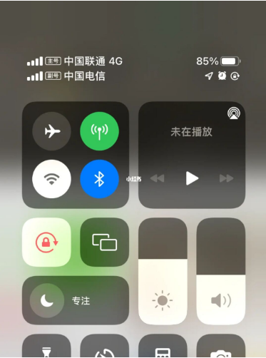 高邑苹果手机维修分享iPhone双卡信号解决办法 